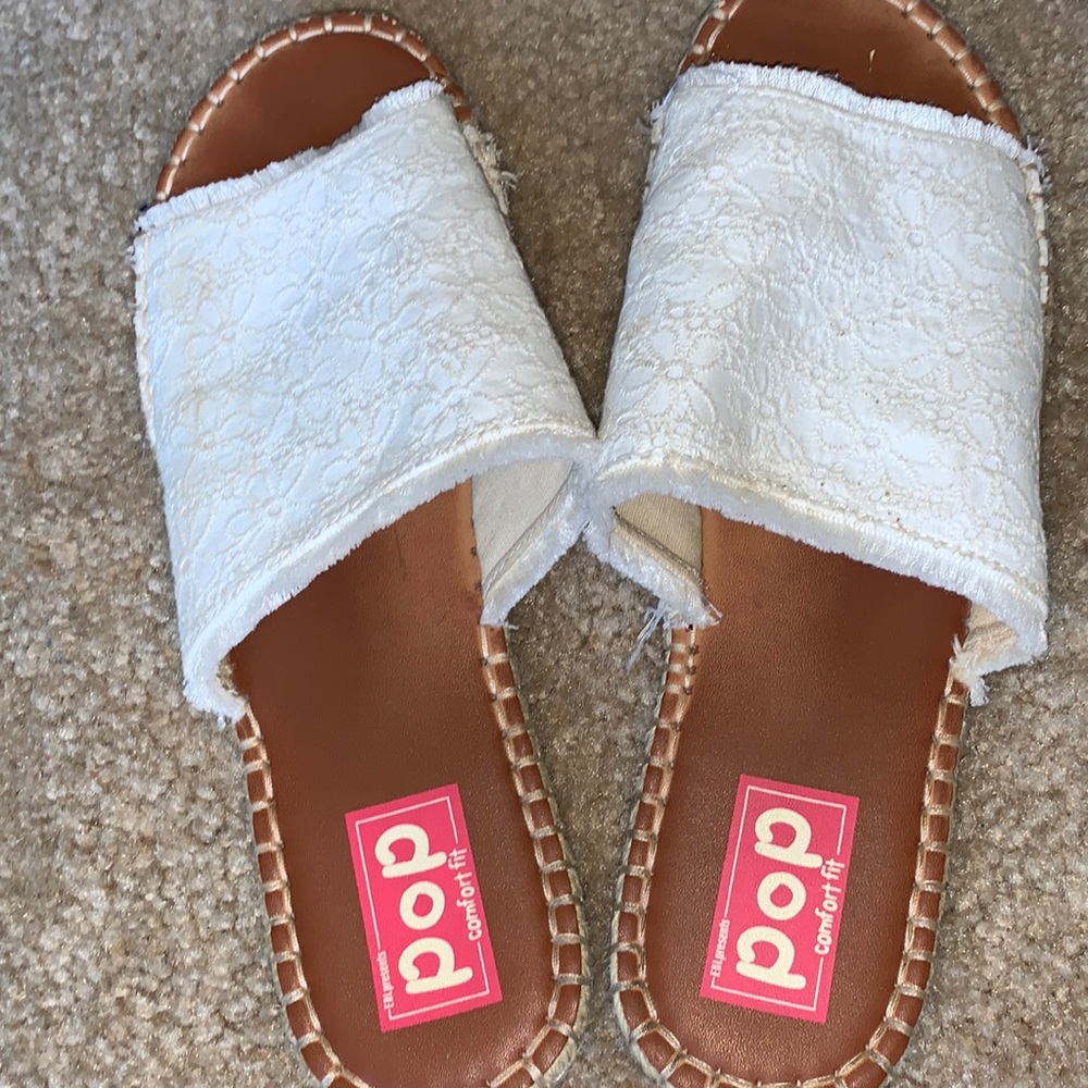 pop comfort fit white sandals size 11
